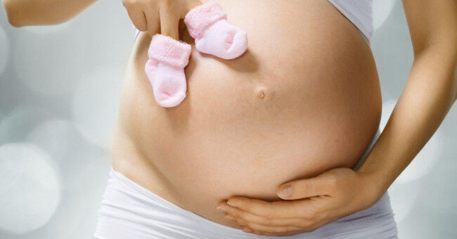 Потрогать живот беременной